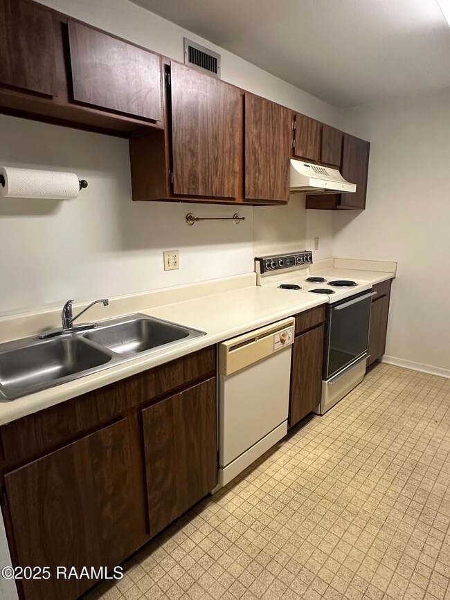 701 S College Rd unit 309, Lafayette, LA 70503 - photo 6