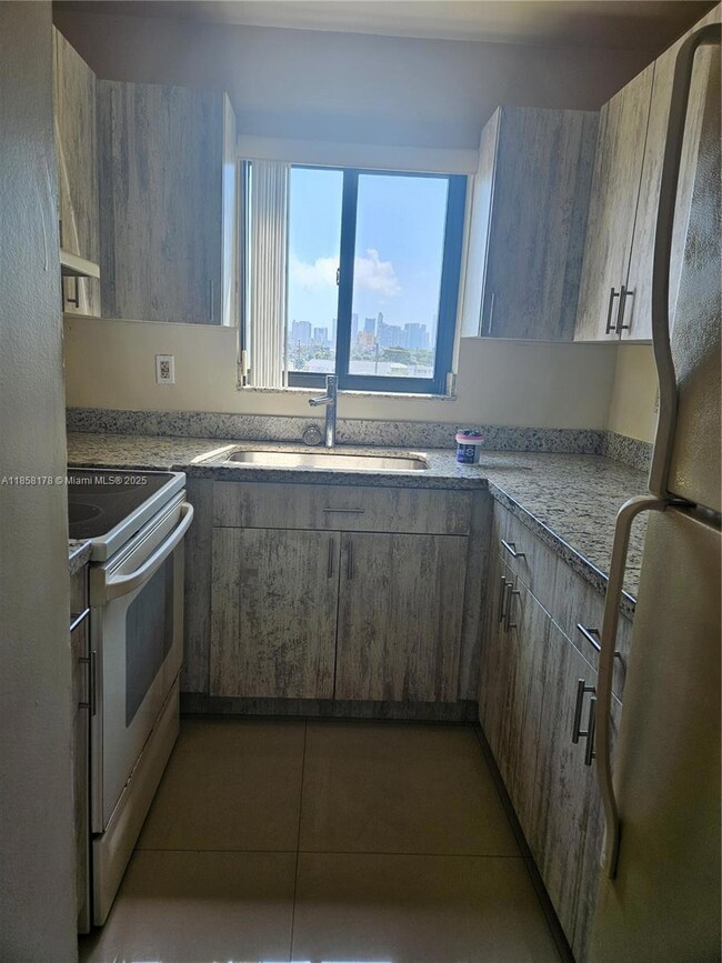 2046 W Flagler St unit 413, Miami, FL 33135 - photo 5