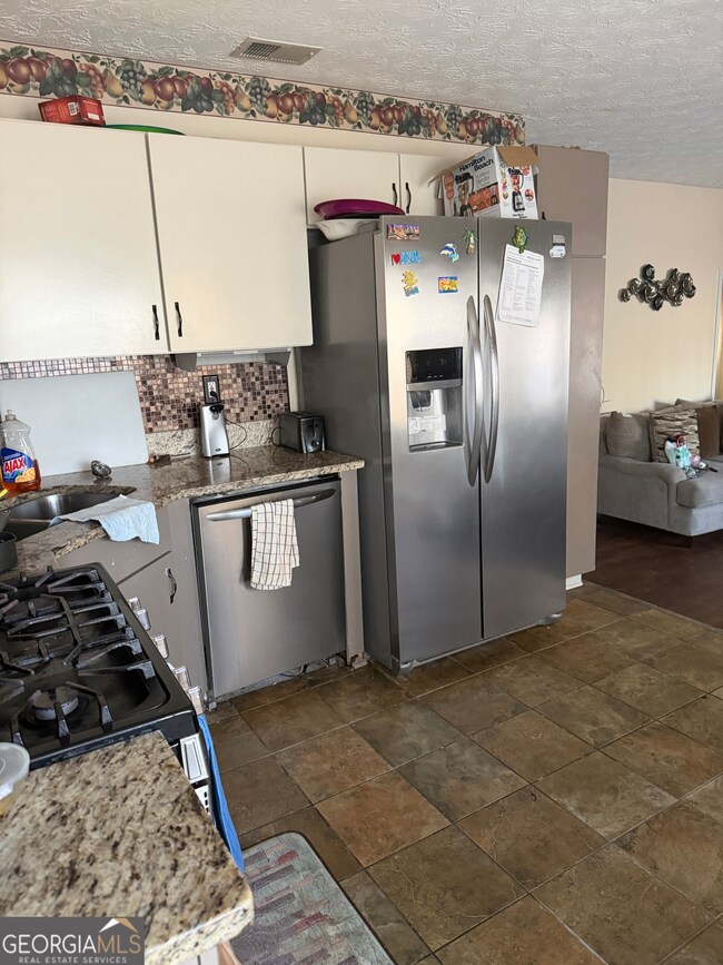 5537 Wellborn Creek Dr, Lithonia, GA 30058 - photo 7