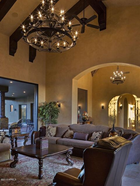 009_Vaulted Ceilings