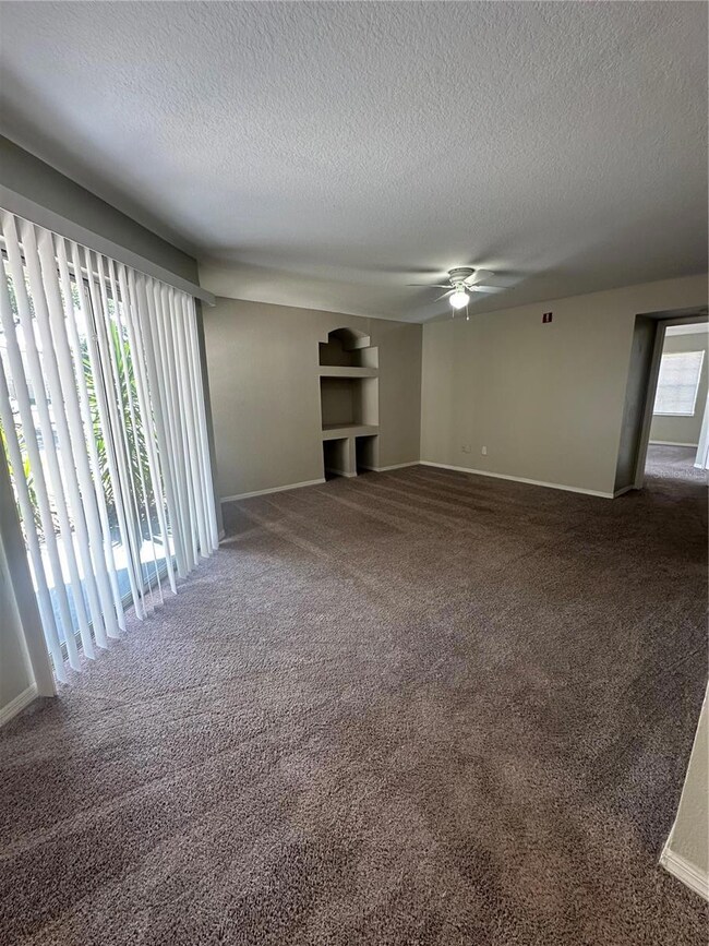 7350 Westpointe Blvd unit 216, Orlando, FL 32835 - photo 6