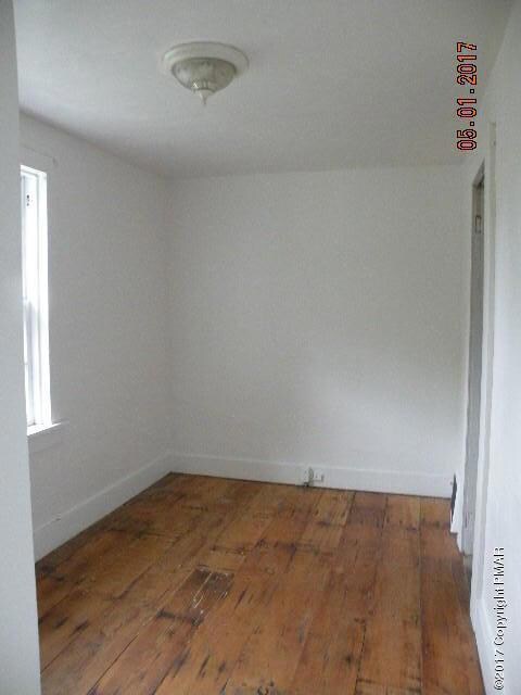 1510 Wallace St, Stroudsburg, PA 18360 - photo 5