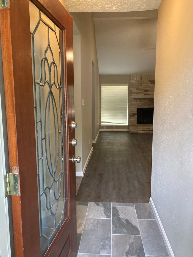 4634 Hickorygate Dr, Spring, TX 77373 - photo 5