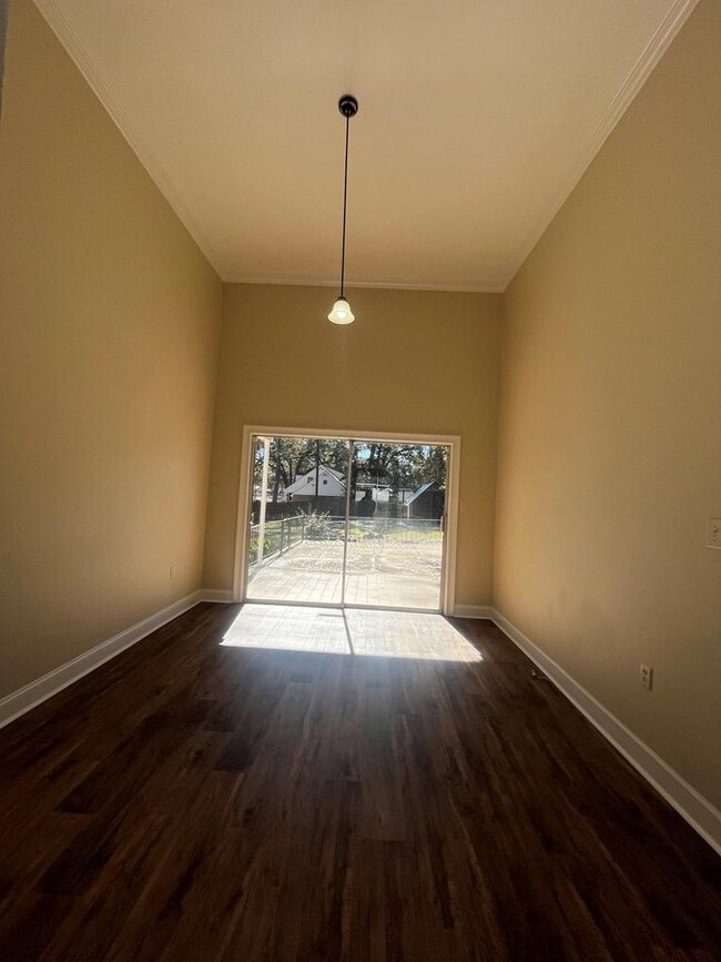 1606 Whispering Pines Rd, Albany, GA 31707 - photo 5