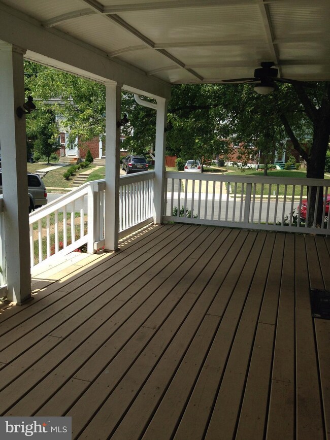 2224 Dartmouth Dr, Alexandria, VA 22307 - photo 3