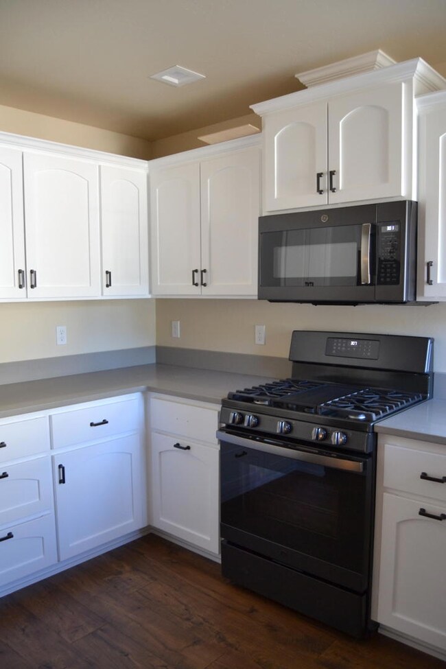 116 NW Cory Ln, Grants Pass, OR 97526 - photo 5