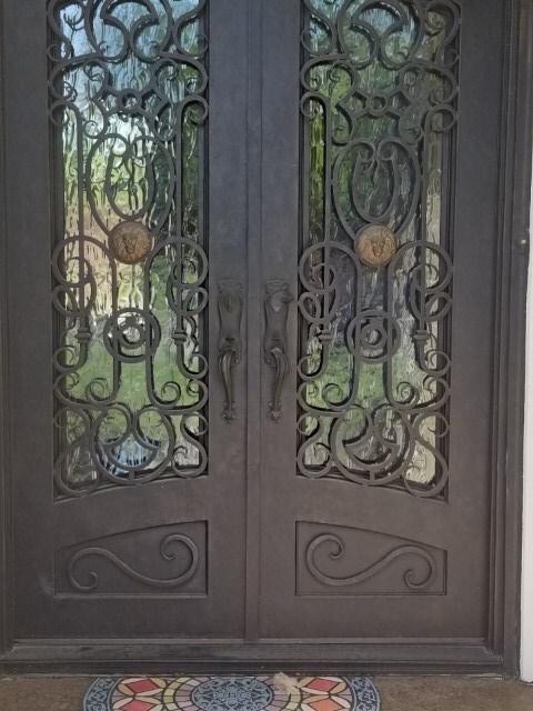 Adorn the entire home - the glass doors open to le