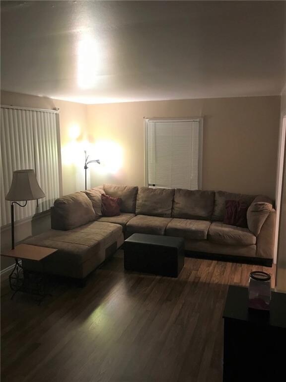 2516 13th St, Columbus, IN 47201 - photo 2