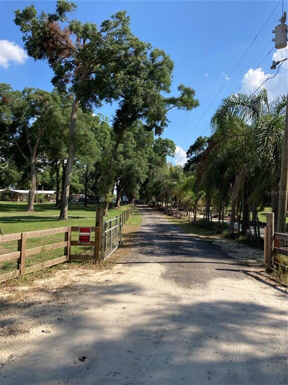 40226 Stewart Rd, Zephyrhills, FL 33540 - photo 3