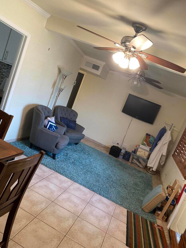 401 Gladys Ave, El Paso, TX 79915 - photo 6