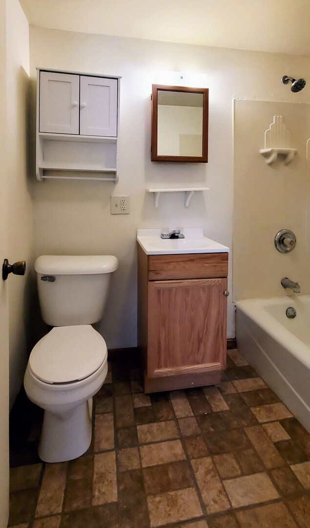 22 W 37th St, Steger, IL 60475 - photo 4