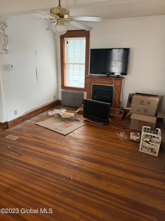 51 Wyllie St, Schenectady, NY 12307 - photo 5
