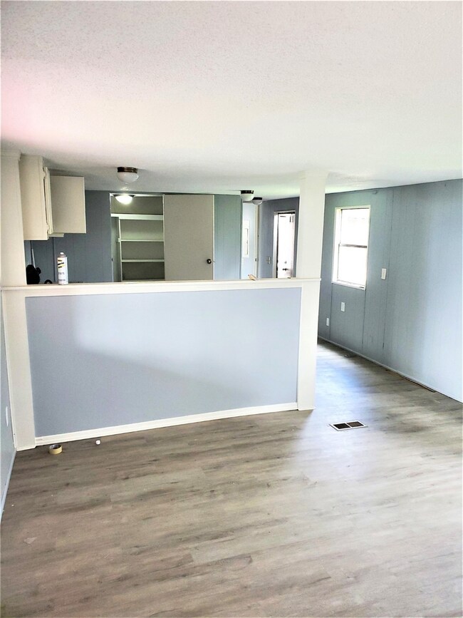 11018 Cora St, Houston, TX 77088 - photo 5