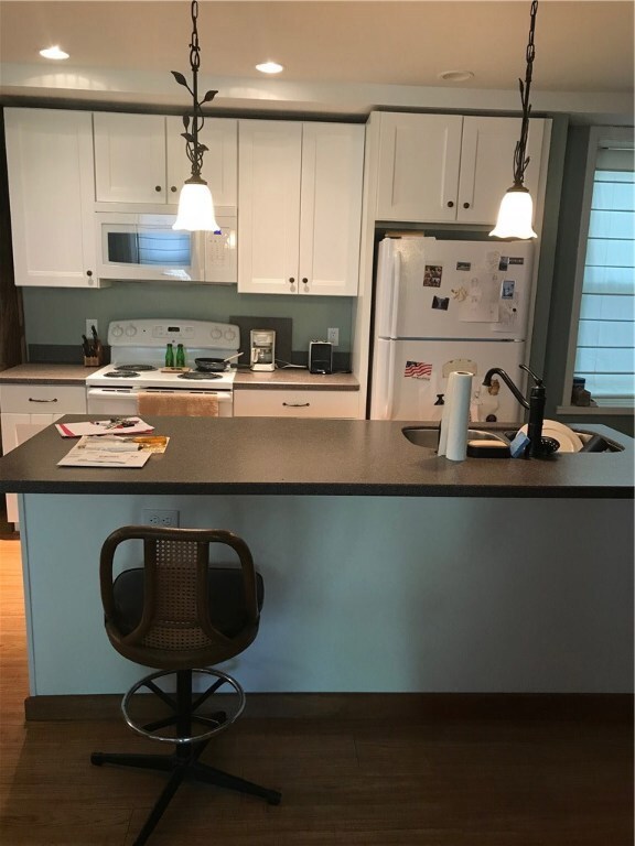 87 Pleasant St, Woonsocket, RI 02895 - photo 7