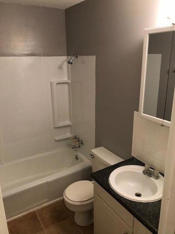 5208 Farley Ct, Shawnee, KS 66203 - photo 6