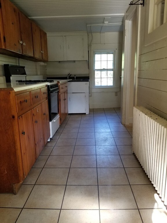 260 S Main St unit 260, Sherborn, MA 01770 - photo 2