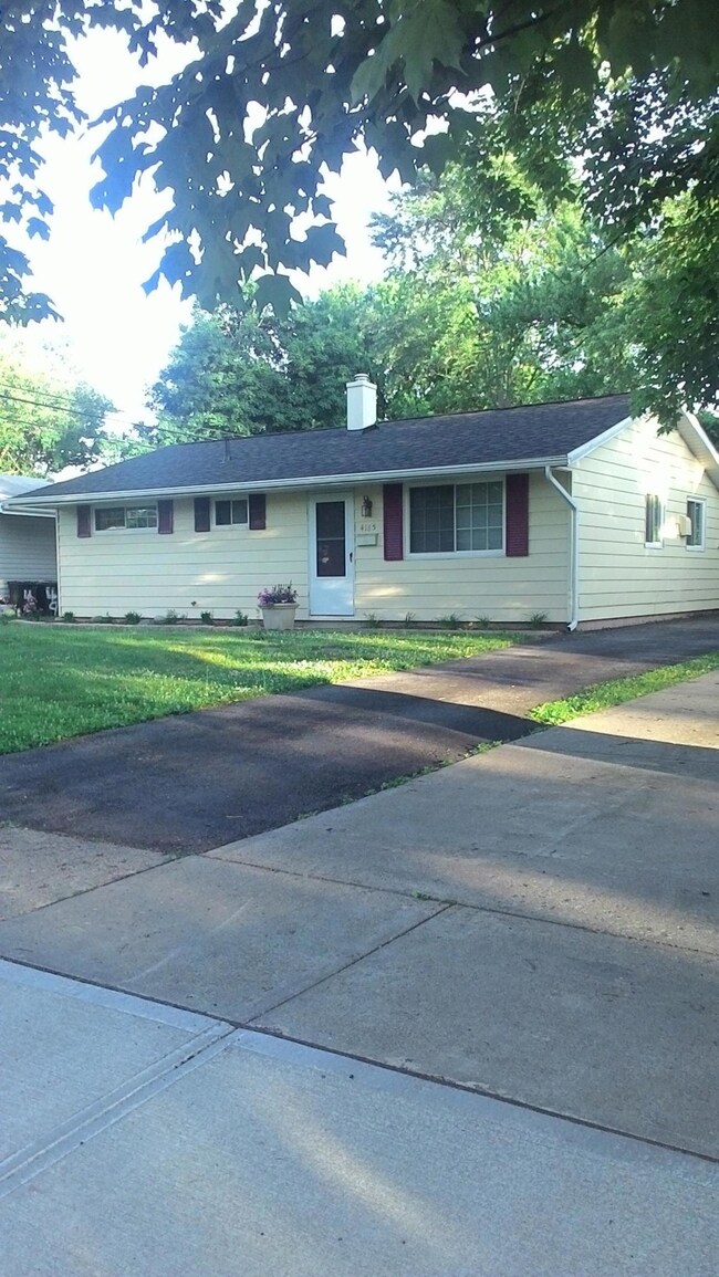 4185 Chandler Dr, Columbus, OH 43213 - photo 2