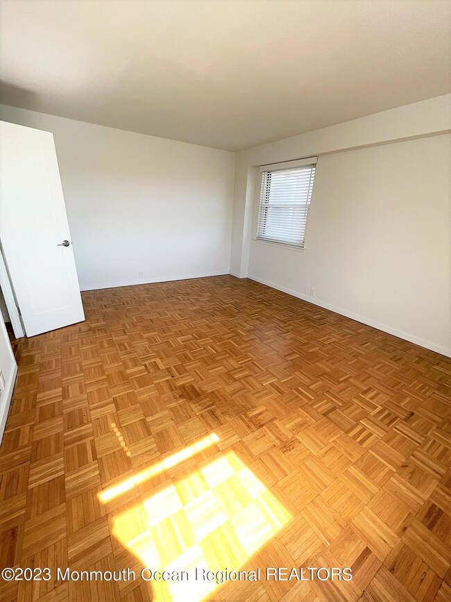 10 Ocean Blvd unit 4H, Atlantic Highlands, NJ 07716 - photo 6