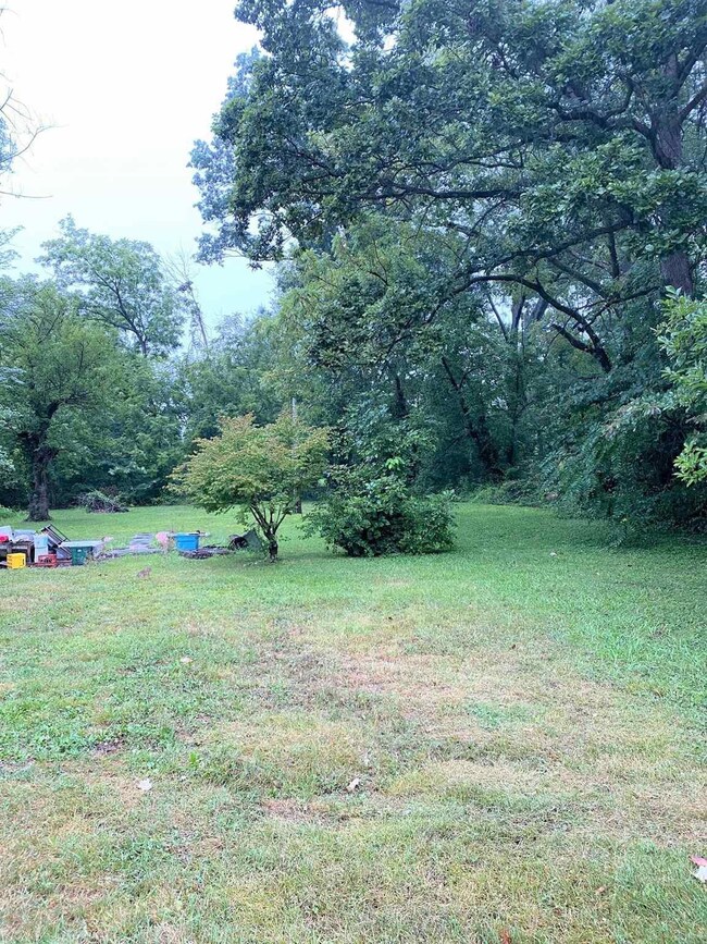 37 8th St NW, Linton, IN 47441 - photo 2