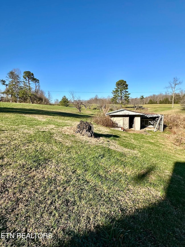 1500 Coalhill Rd, Sunbright, TN 37872 - photo 3