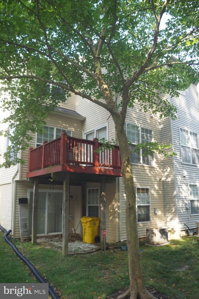 8221 Shooting Star Ln, Laurel, MD 20724 - photo 3