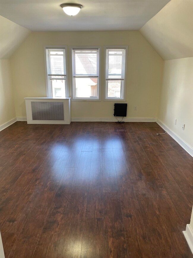 110 Oak St, Weehawken, NJ 07086 - photo 3