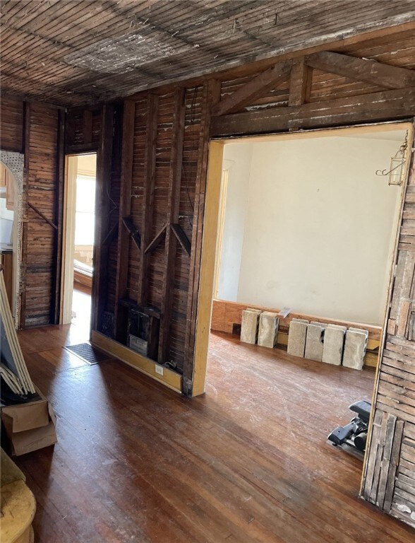 409 Weldon St, Latrobe, PA 15650 - photo 2