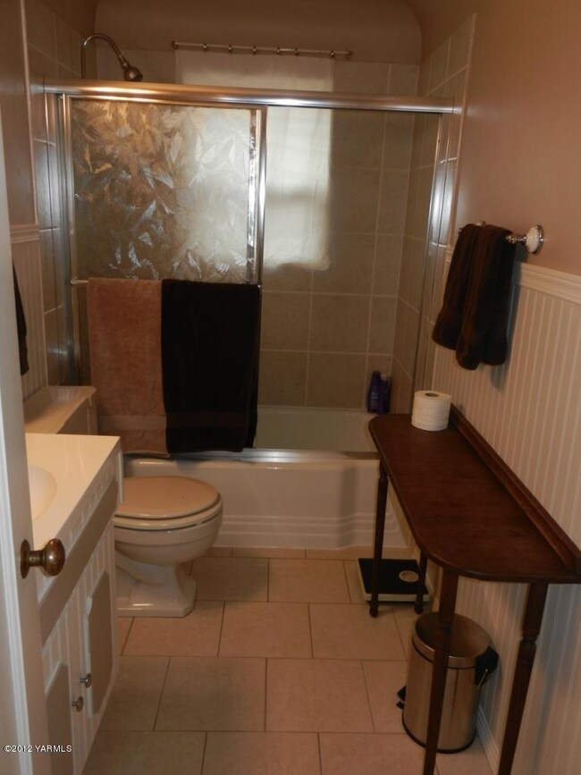 219 S 26th Ave, Yakima, WA 98902 - photo 7
