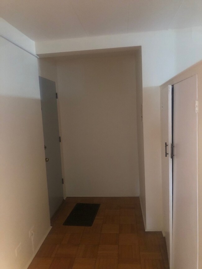 River Forest Garden Condominium unit 1SE, River Forest, IL 60305 - photo 4