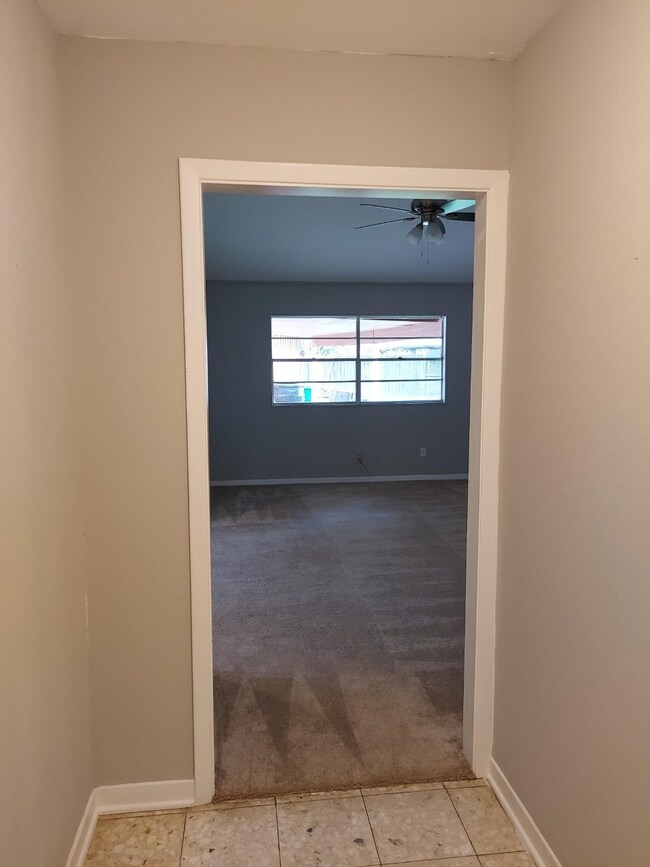 8602 Twisting Vine Ln, Houston, TX 77040 - photo 4