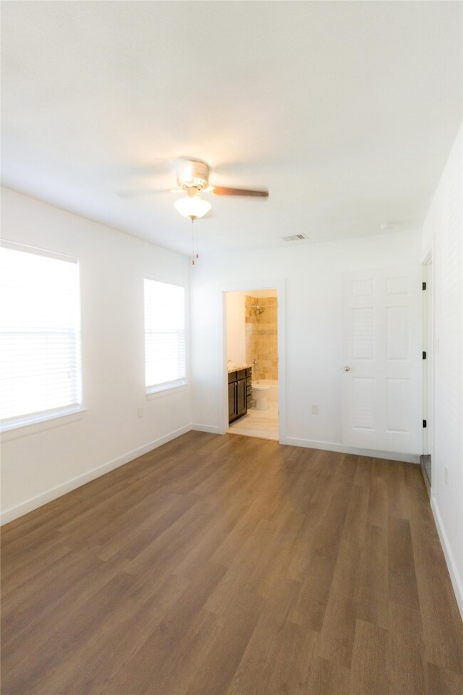 5223 Keystone St, Houston, TX 77021 - photo 7