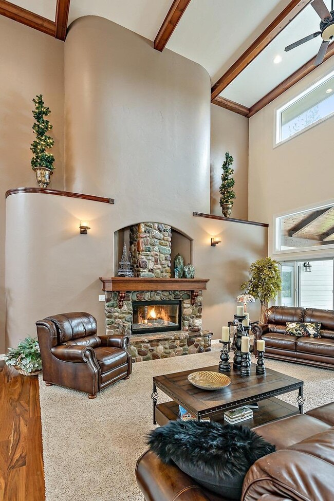 870 S Vannoy Creek Rd, Grants Pass, OR 97526 - photo 3