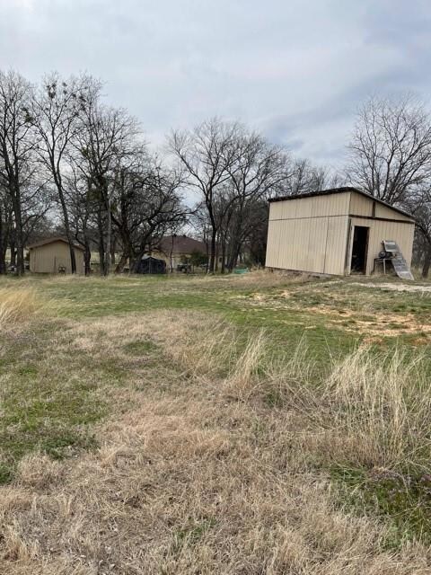 510 Parker St, Azle, TX 76020 - photo 3