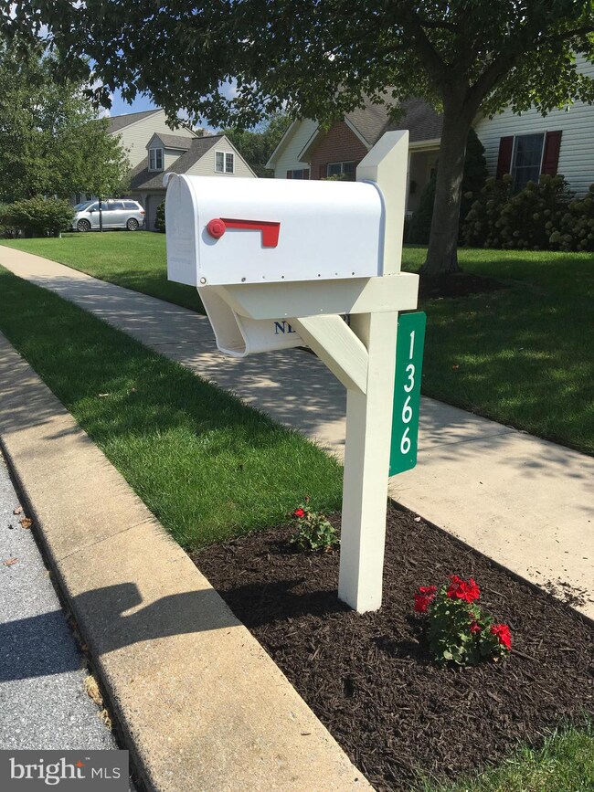 1366 Clearview Dr, Denver, PA 17517 - photo 2