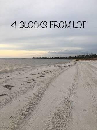 526 Marlin St unit B, Port Saint Joe, FL 32456 - photo 7