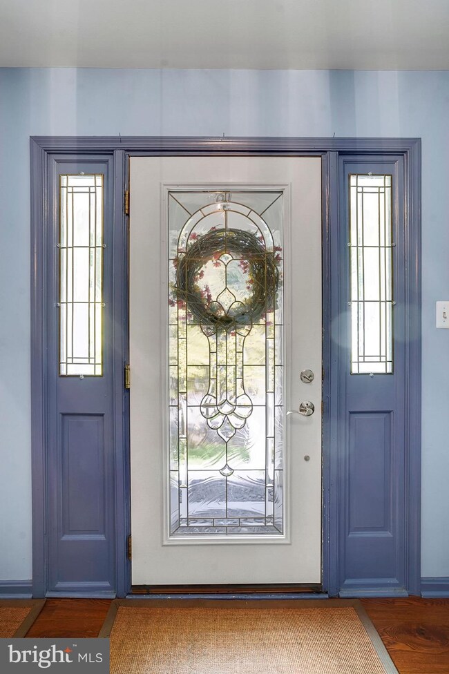 12215 Rowan Tree Dr, Fairfax, VA 22030 - photo 4