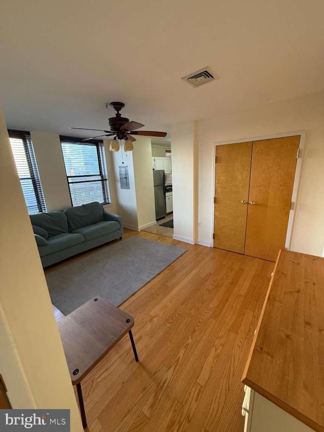 1939 Chestnut St unit 4C, Philadelphia, PA 19103 - photo 5