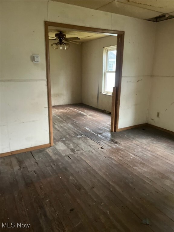 318 11th St, Elyria, OH 44035 - photo 3