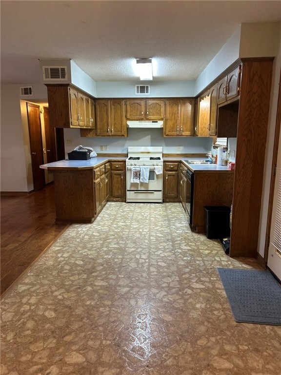 1505 N Oswego Ave, Russellville, AR 72801 - photo 7