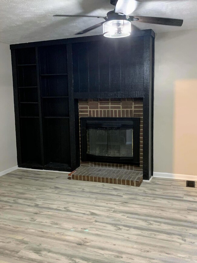 5877 - Fireplace Bookshelves