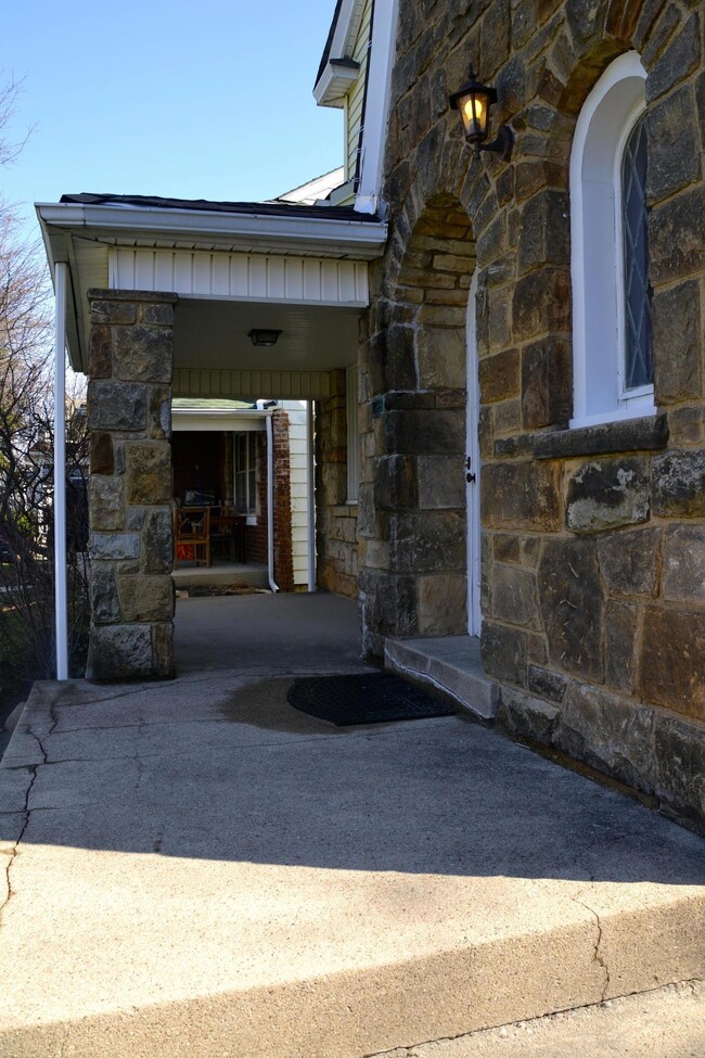 03 Porch