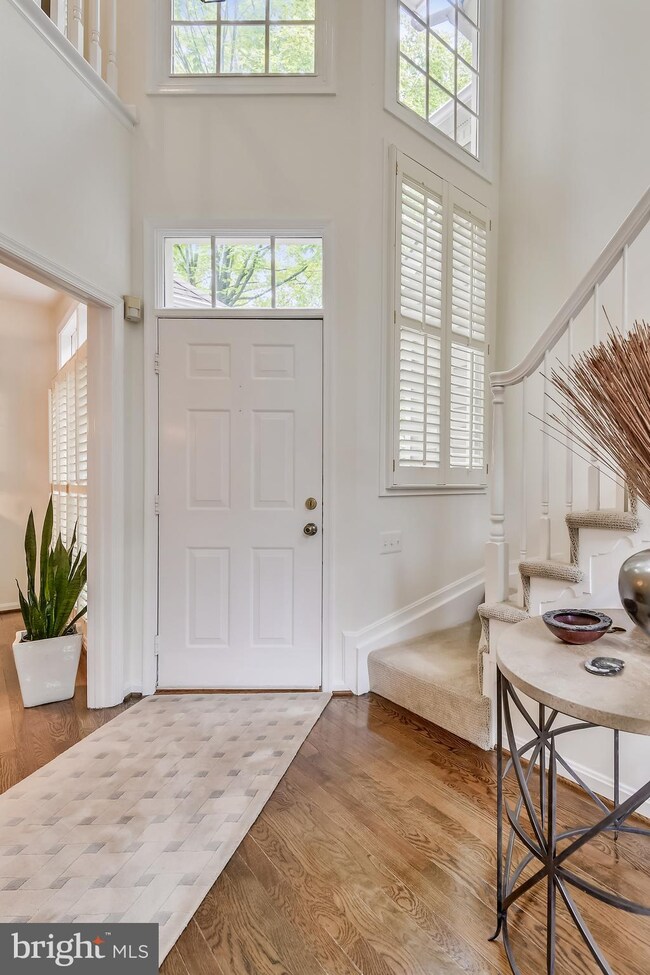 11426 Hollow Timber Ct, Reston, VA 20194 - photo 3