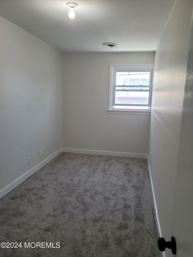 3rd bedroom - 6 Main Street, Eatontown