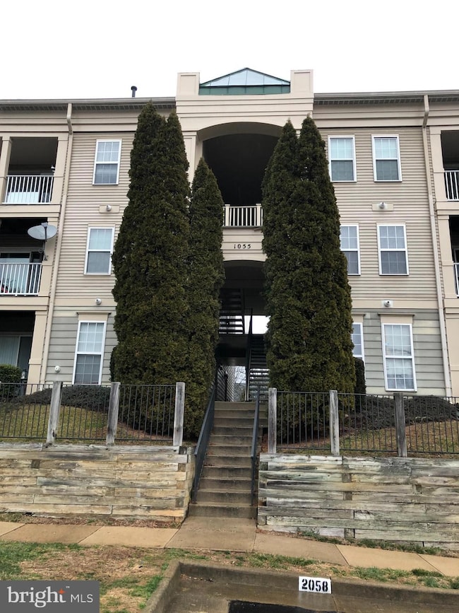 1055 Gardenview Loop unit 304, Woodbridge, VA 22191 - photo 2