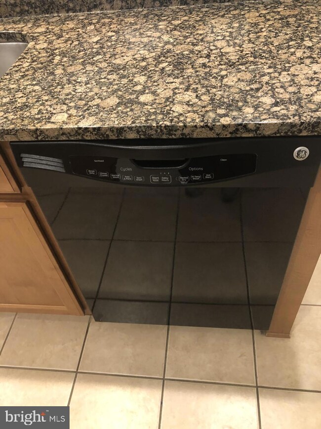 2517 Eastbourne Dr unit 245, Woodbridge, VA 22191 - photo 7