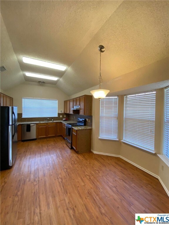 408 E Hogan Dr, Copperas Cove, TX 76522 - photo 6