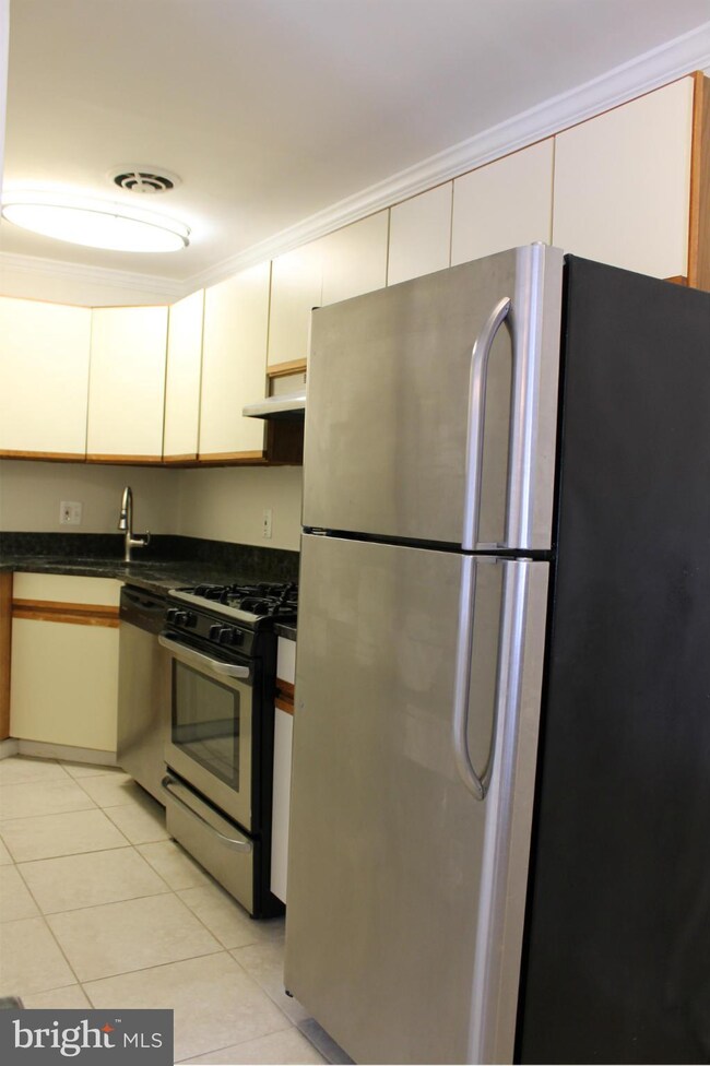 204 Park Terrace Ct SE unit 26, Vienna, VA 22180 - photo 5