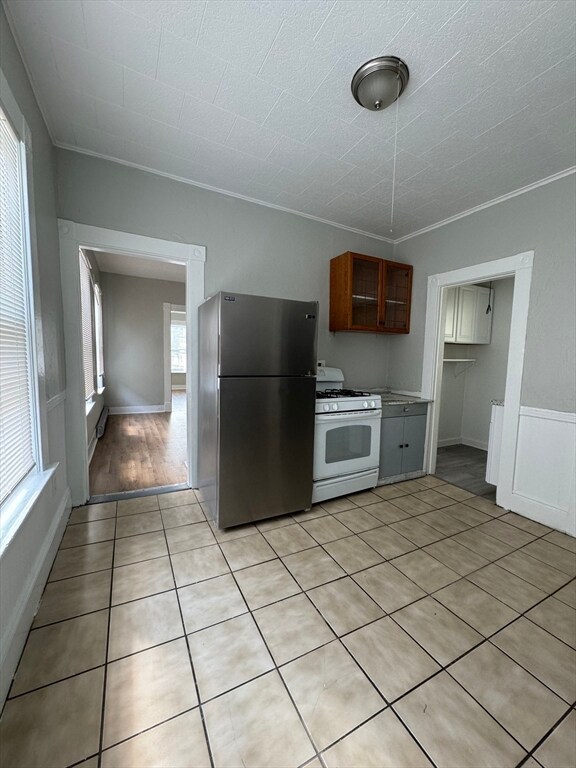 738 Central St unit 2, Lowell, MA 01852 - photo 6