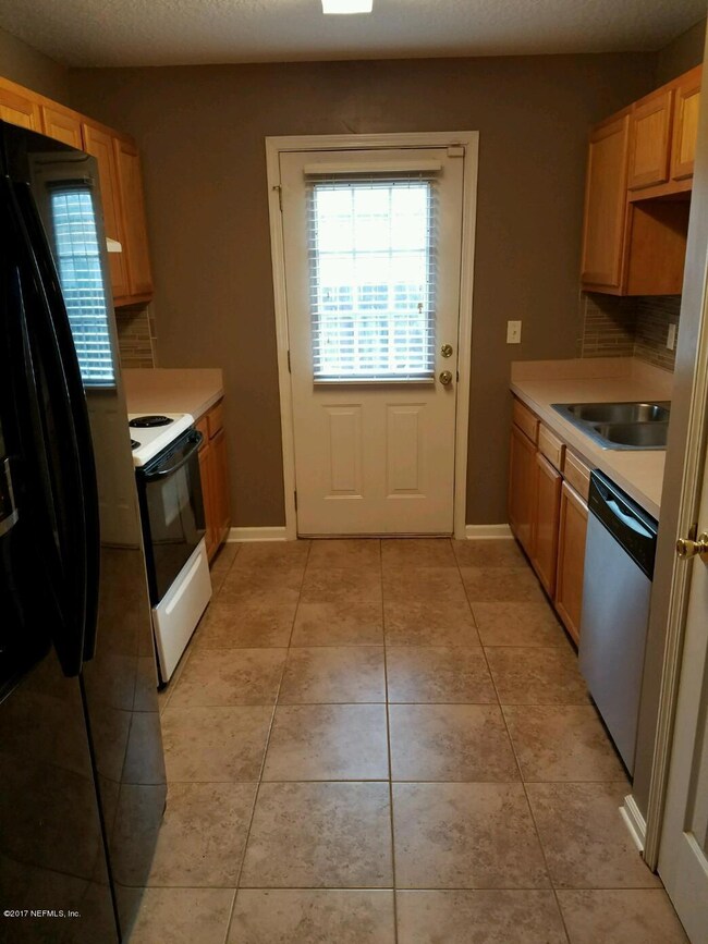 8515 Hare Ave, Jacksonville, FL 32211 - photo 3