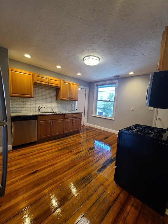 871 E 4th St unit 2, Boston, MA 02127 - photo 6